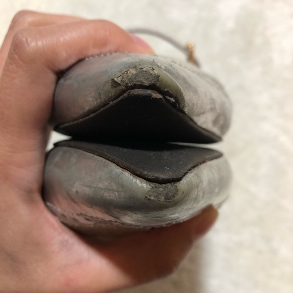 SOLD! Tory Burch Bernadette Wingtip Pointed Flats - Picture 6 of 8